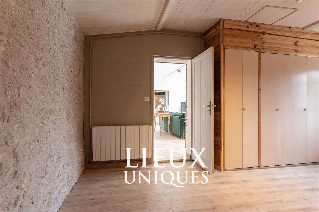 Maison à LA CHAPELLE-SAINT-MARTIN-EN-PLAINE