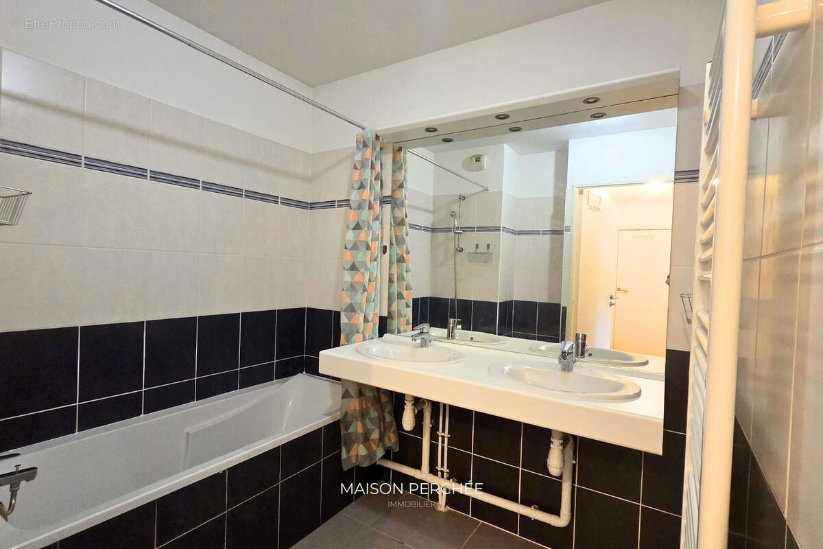 Appartement à MARSEILLE-12E