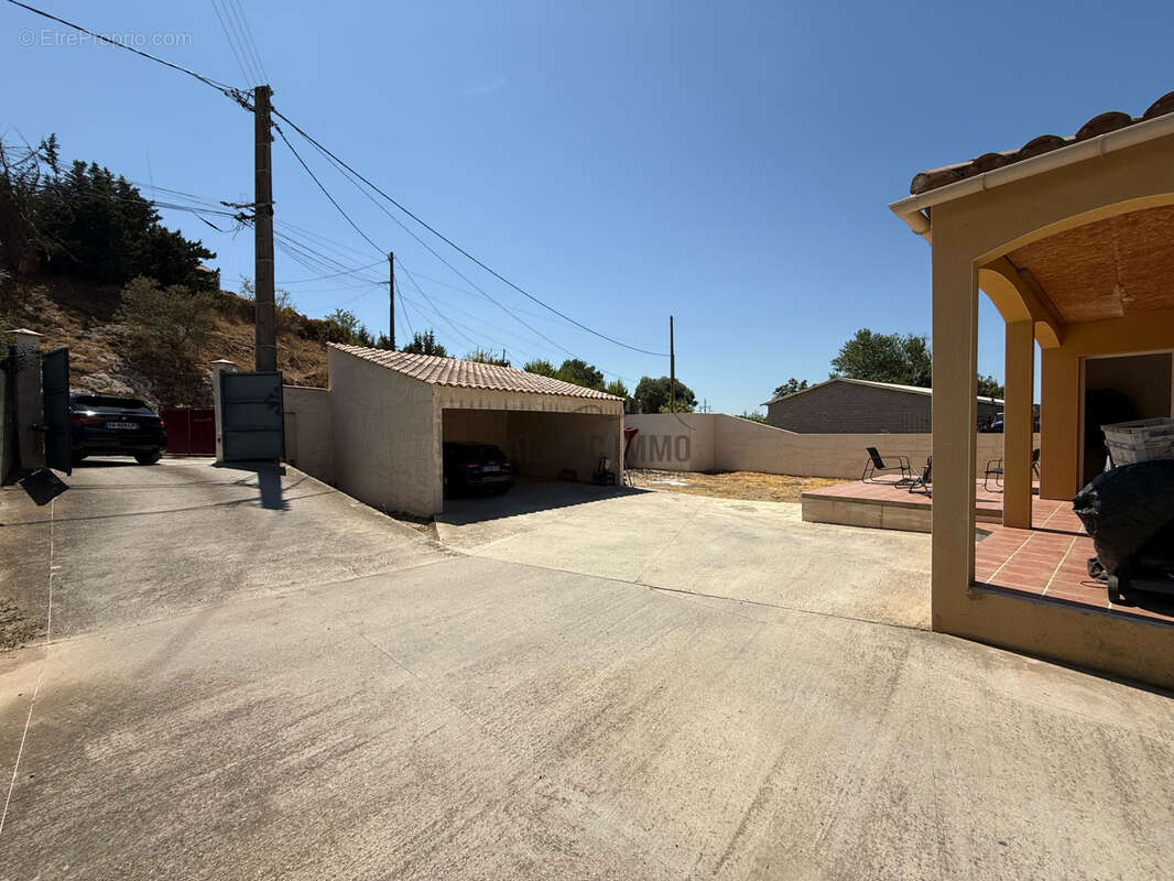 Villa plain-pied avec jardin et carport - photo 5