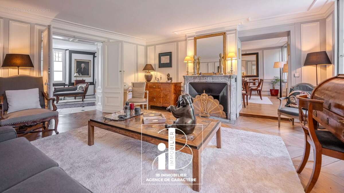 Fontainebleau coeur de ville propriete bourgeoise de 293 m² avec jardin paysager de 490m² - photo 2