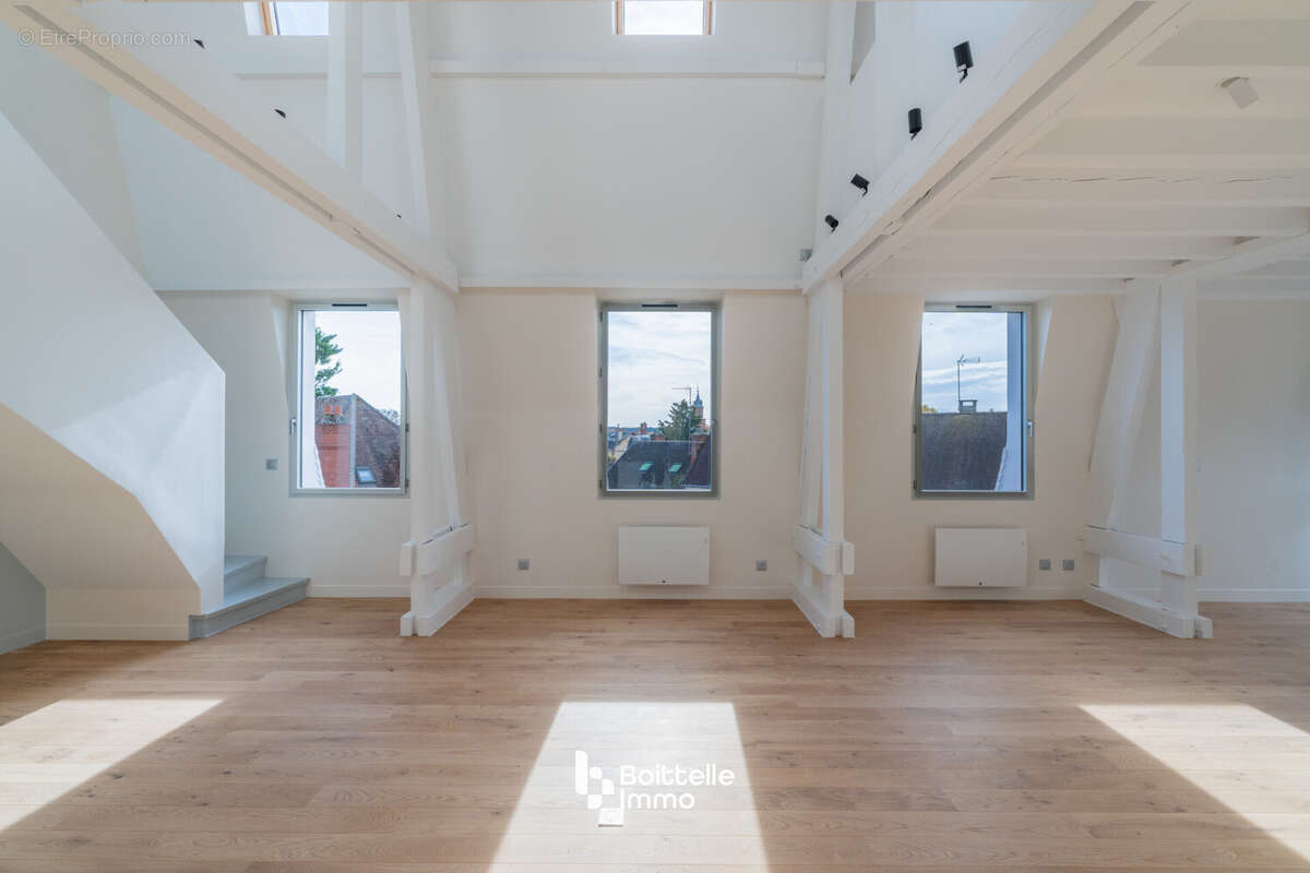 Appartement à FONTAINEBLEAU