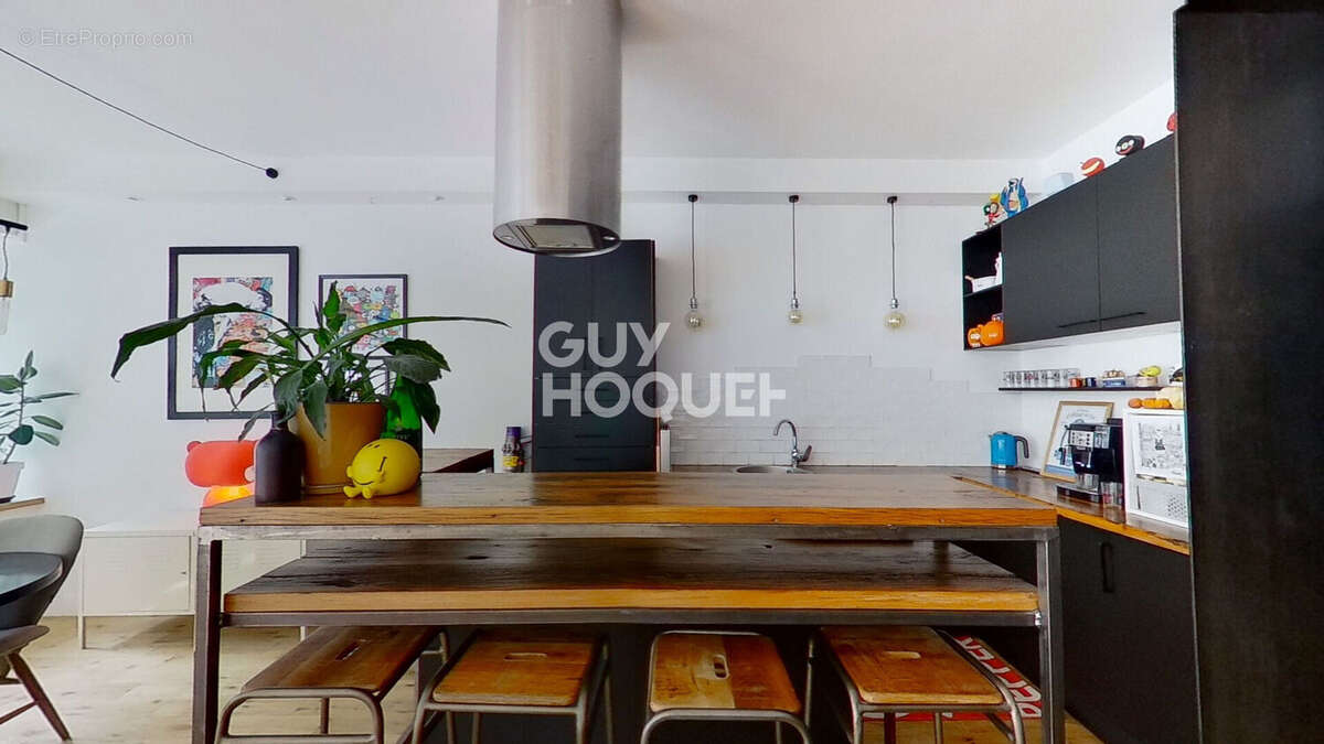 Appartement à PARIS-15E