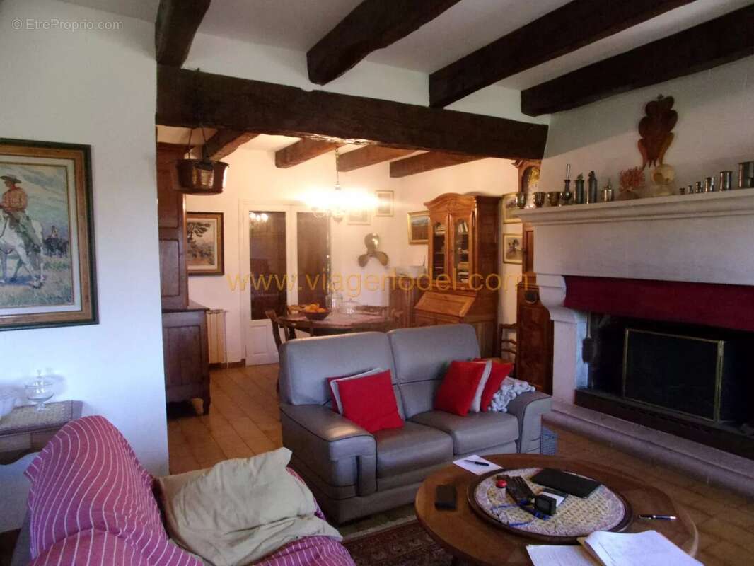 Maison à PERNES-LES-FONTAINES