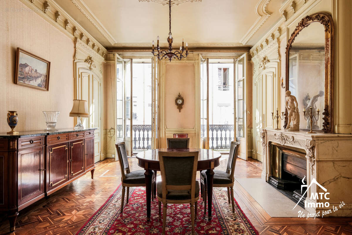 Appartement à LYON-6E