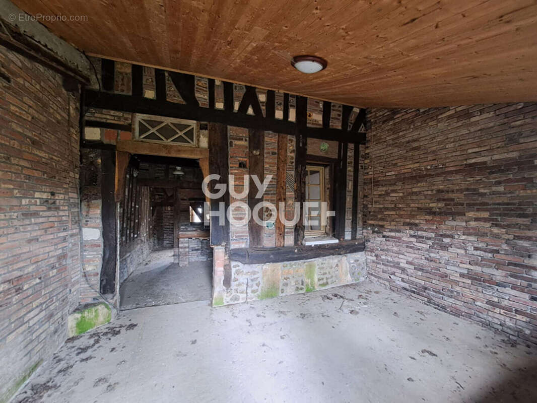 Maison à GLOS-LA-FERRIERE