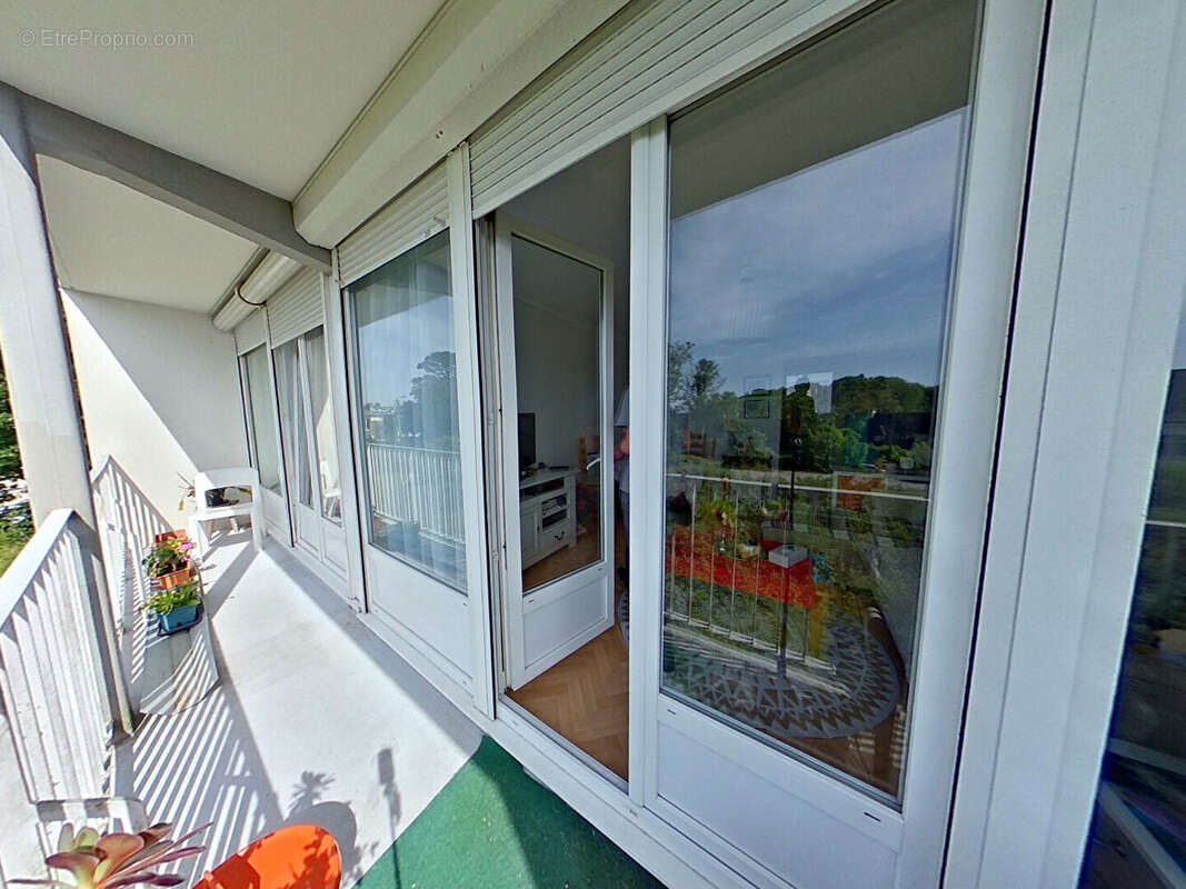 Investissement appartement t3 a vendre brest kerbonne - locataire en place - ascenseur - terrasse - investissement - photo 9