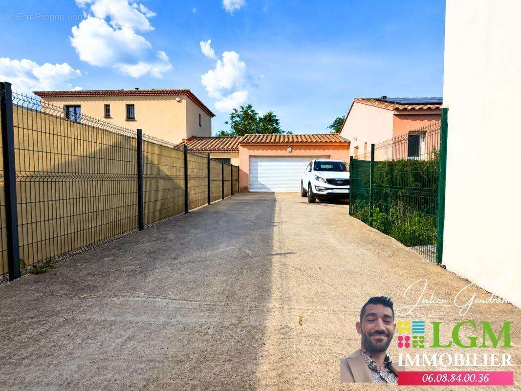 NÎMES - PETIT VEDELIN  - Maison contemporaine d’exception avec piscine chauffée & grand garage - 156 m² de confort et de lumière - photo 18
