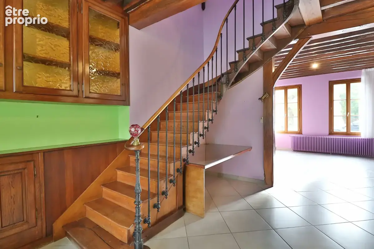 Maison pleine de charme en pierre   222 m2 de confort et de lumière dans un cadre paisible - photo 5