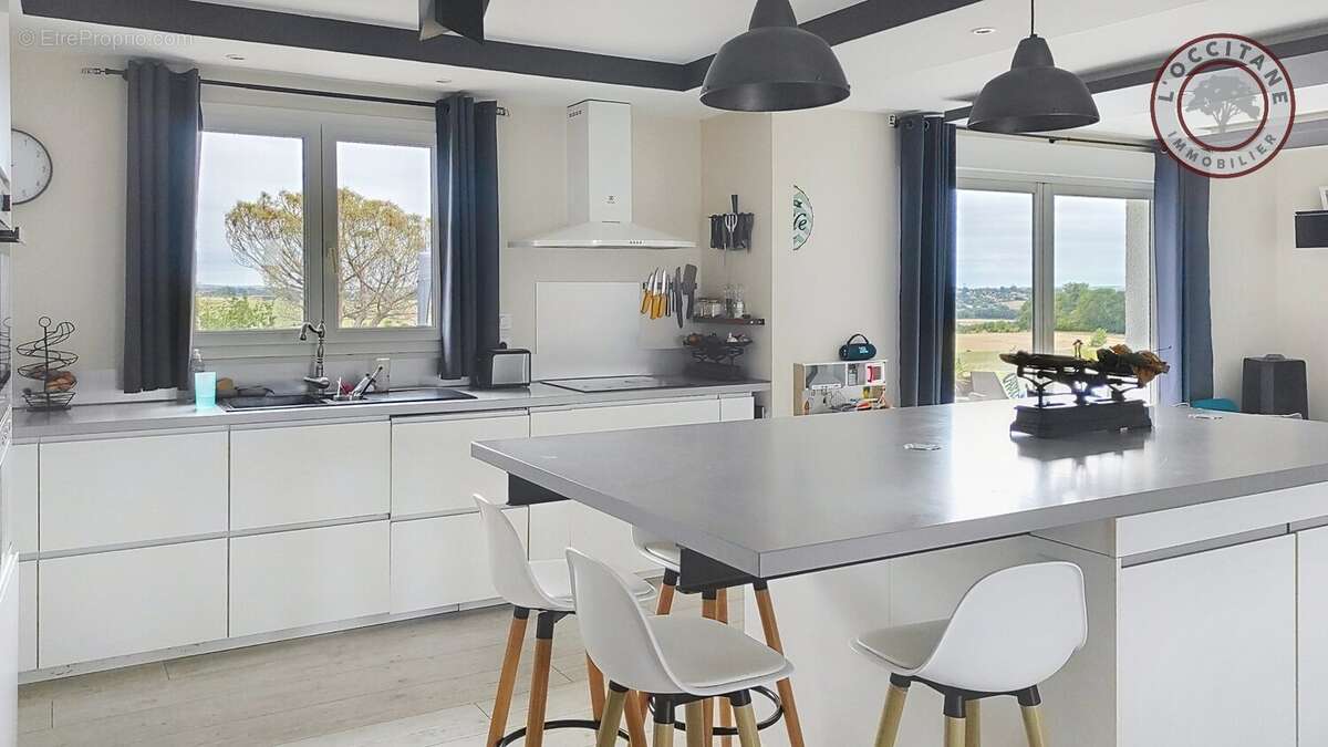 Maison T5/T6 avec piscine - photo 8