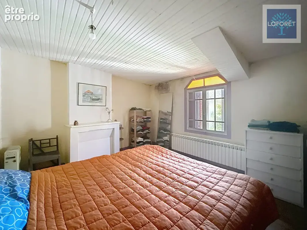 Immeuble avec local commercial et 5 chambres - photo 7