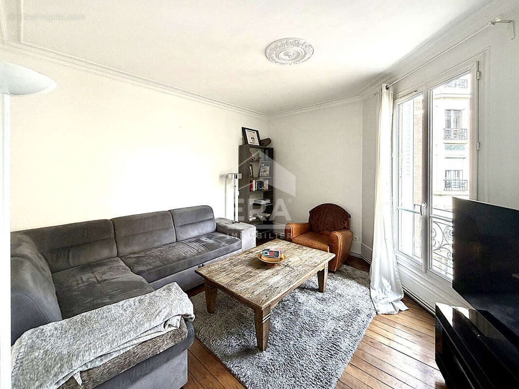Appartement à LEVALLOIS-PERRET
