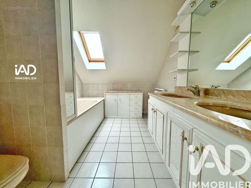 Appartement 81 m² à Nanterre  - photo 8