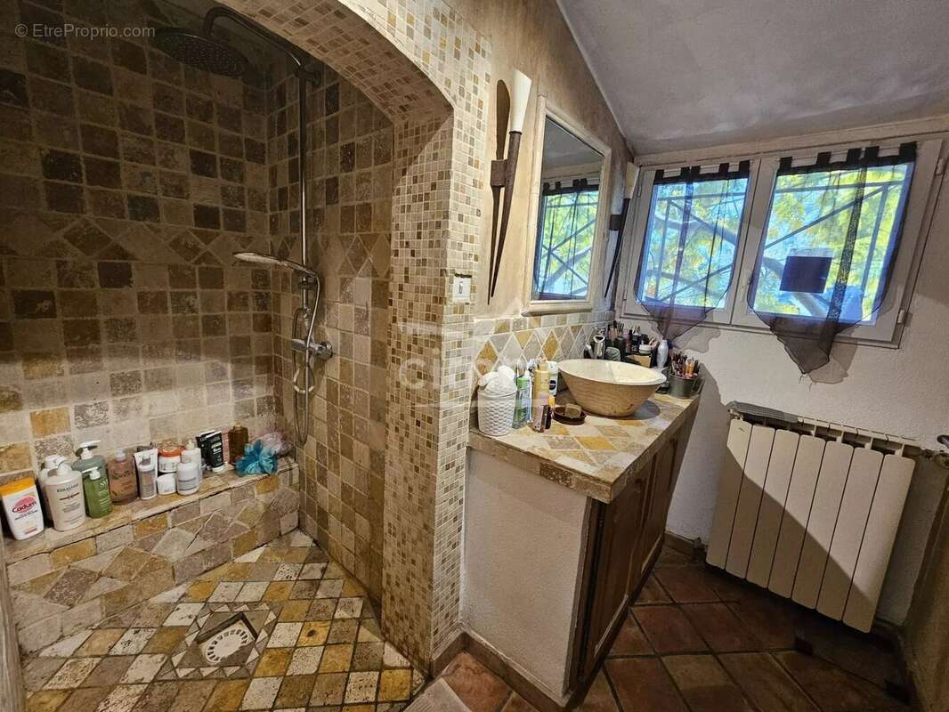 Maison à CHATEAU-ARNOUX-SAINT-AUBAN