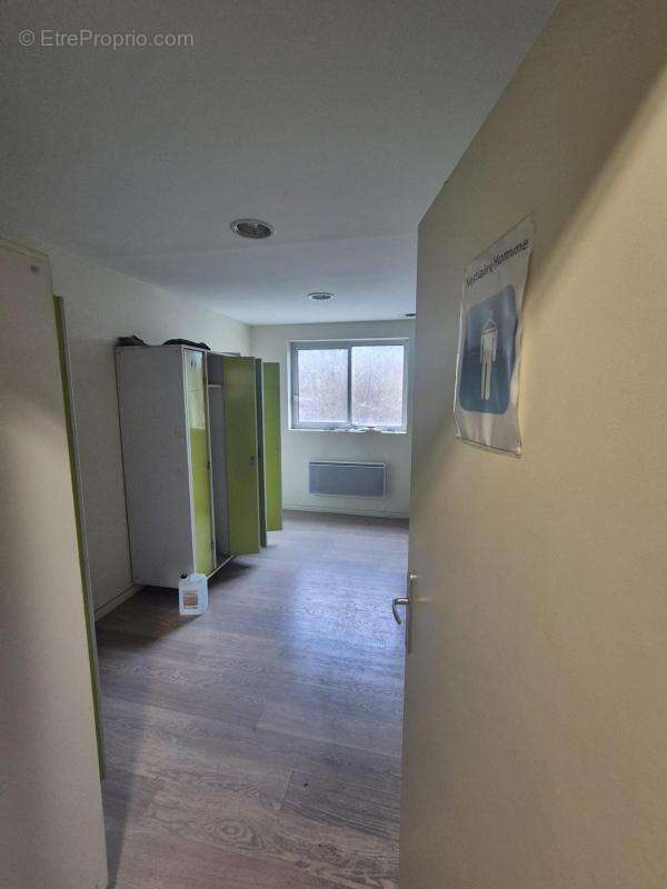 Commerce à COURTENAY