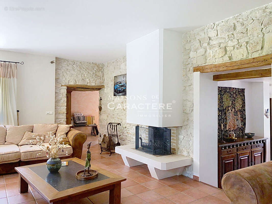 Maison à THOIRY