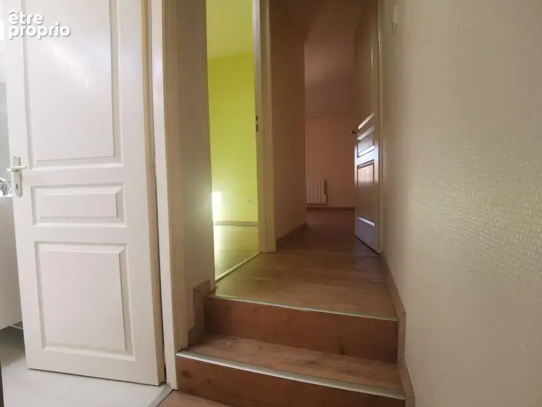 Appartement T3 - 2 chambres - centre village - photo 5