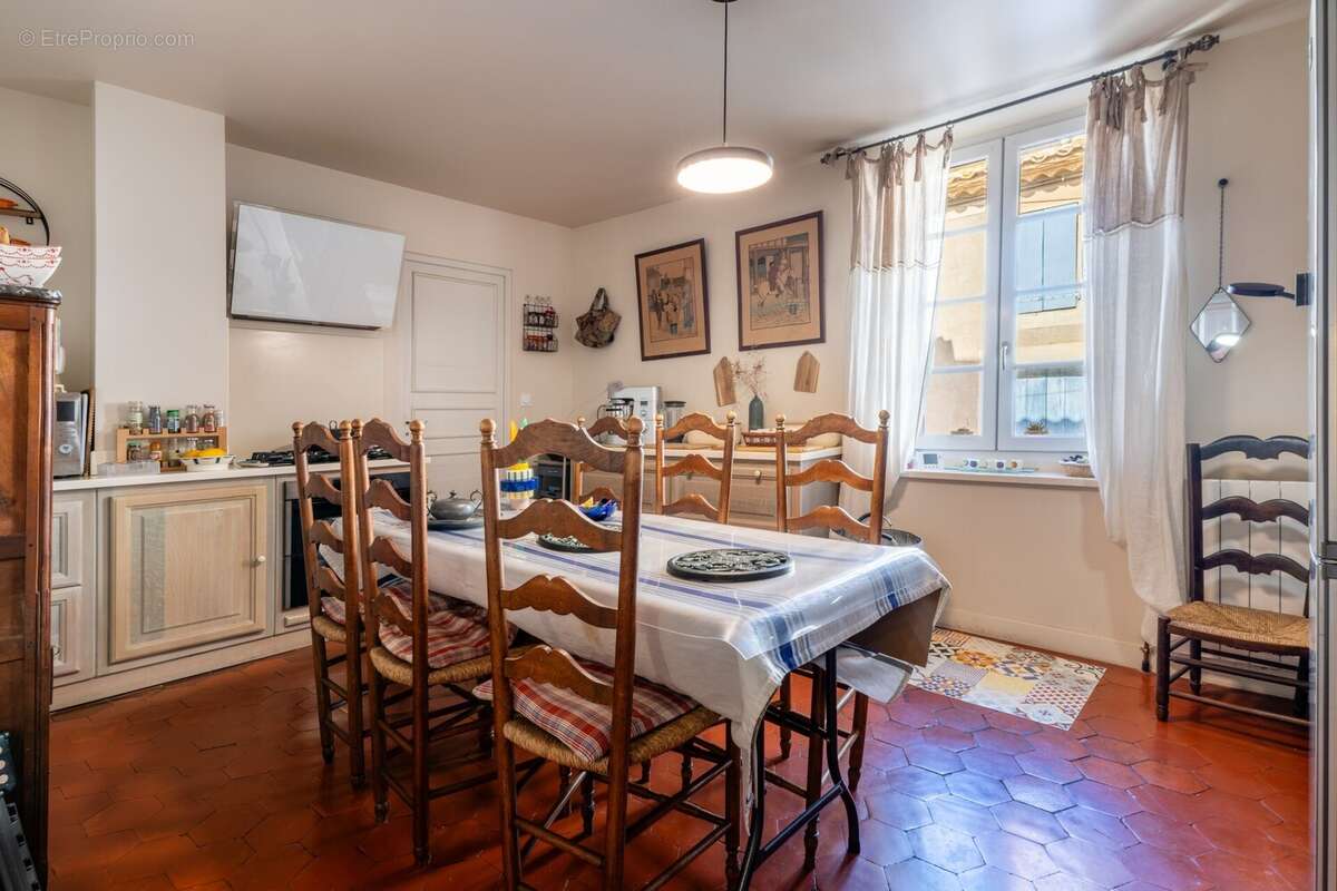 Maison à QUARANTE