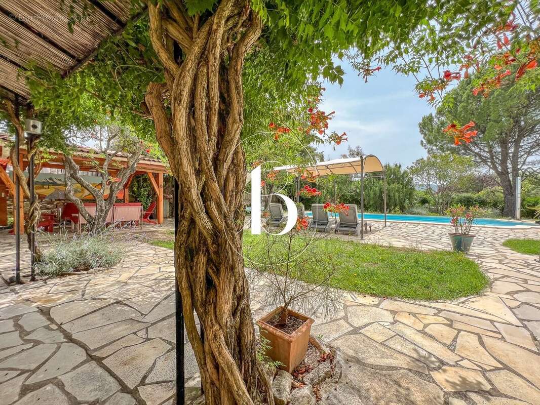 Maison à GOUDARGUES