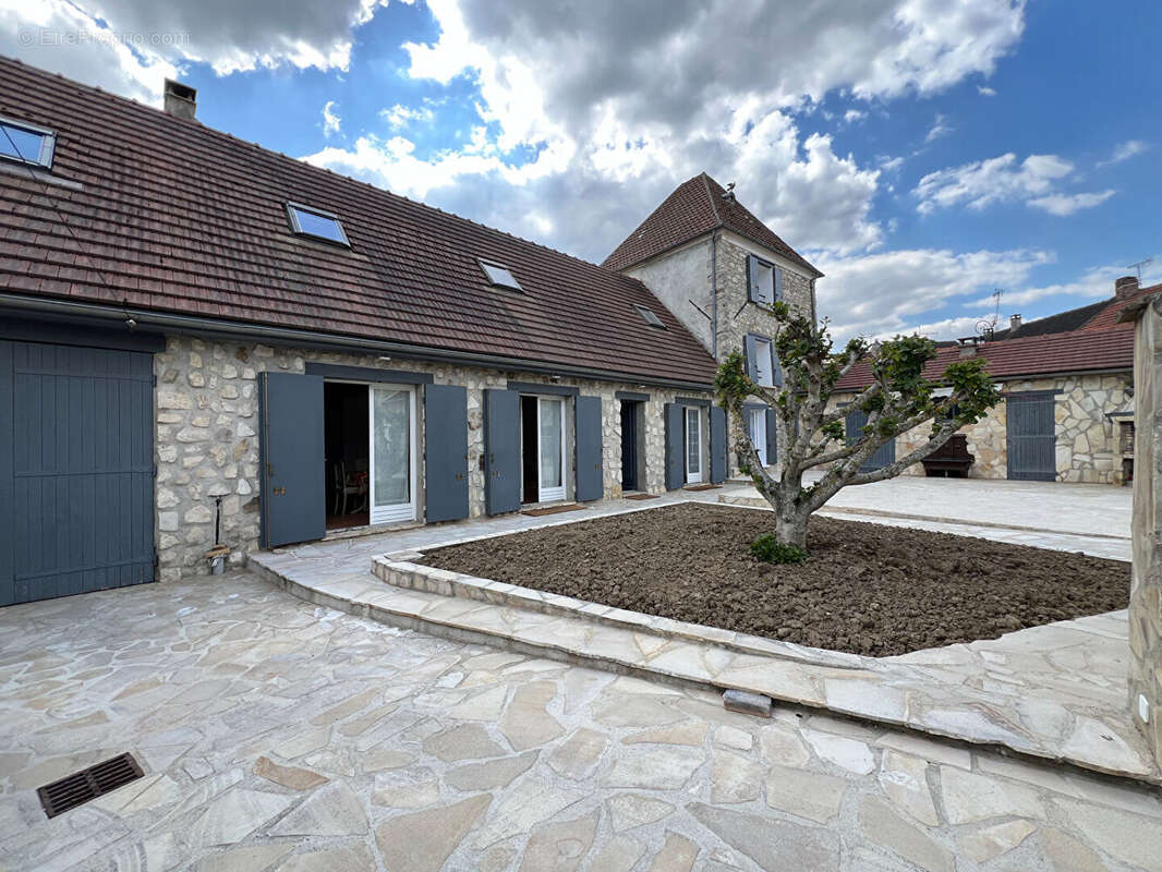 Maison à LIZY-SUR-OURCQ
