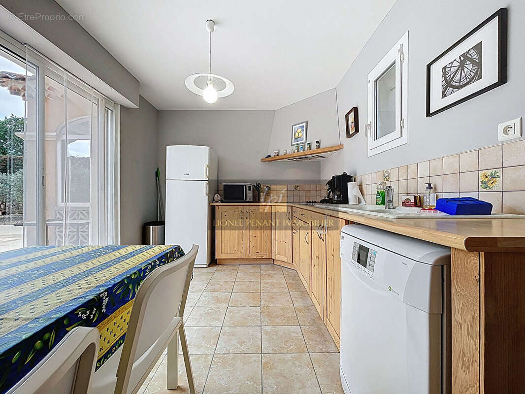 Maison à MALEMORT-DU-COMTAT