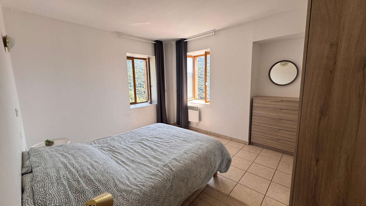 Appartement à OLMETO