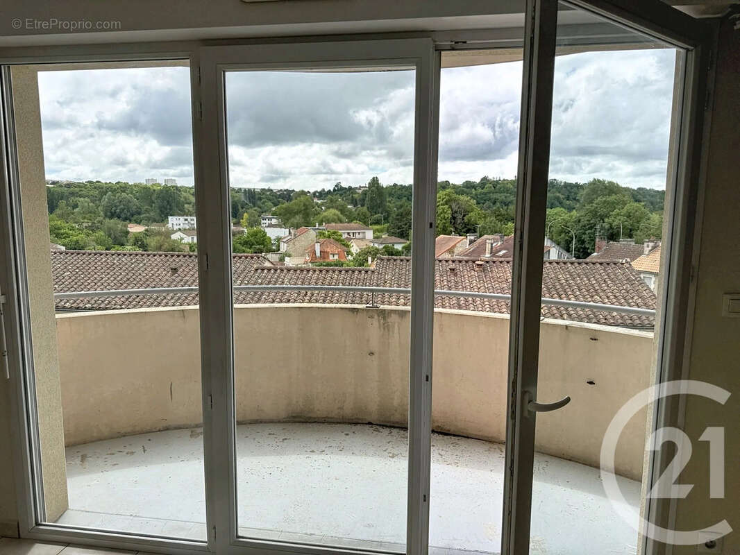 Appartement 56 m² à Angouleme  - photo 8
