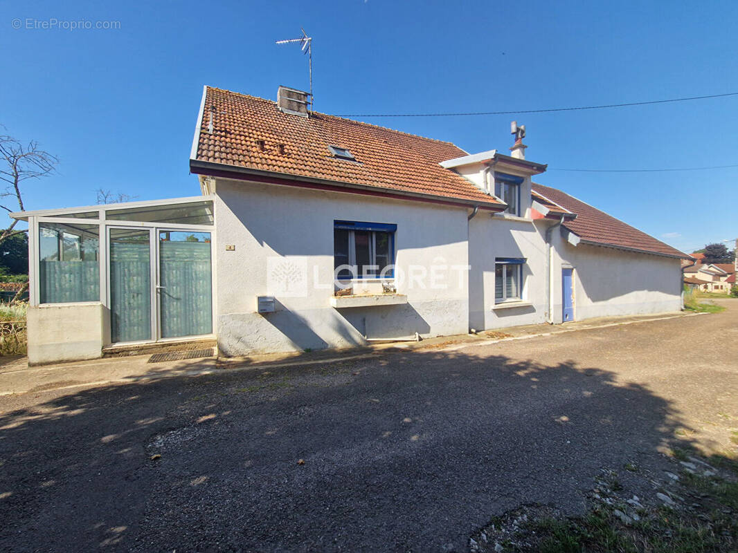 Maison à DAMPIERRE-SUR-SALON