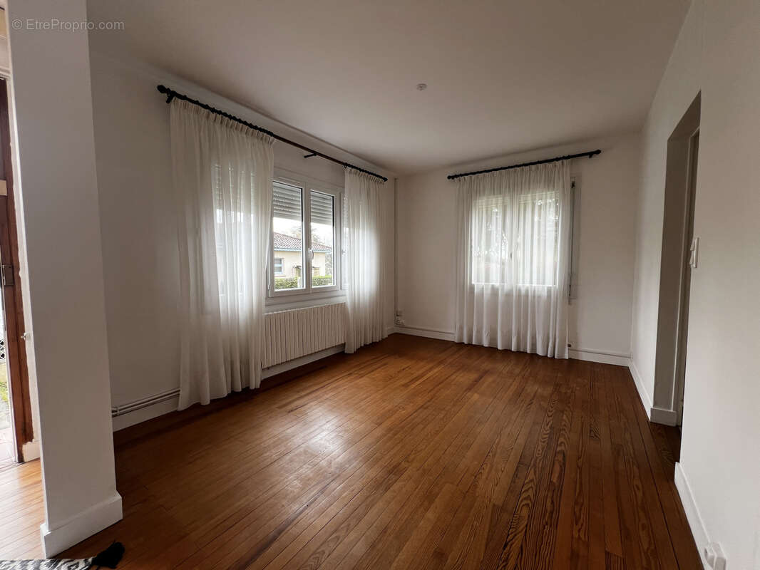 Maison à SAINT-MACAIRE