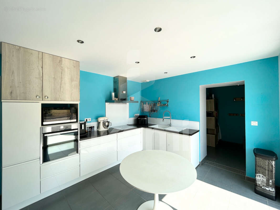 Maison de 176 m2 avec piscine - photo 5