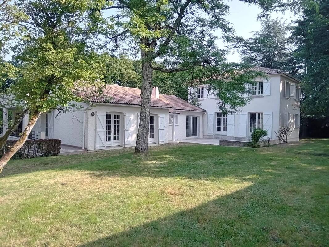 Maison à MAULEON