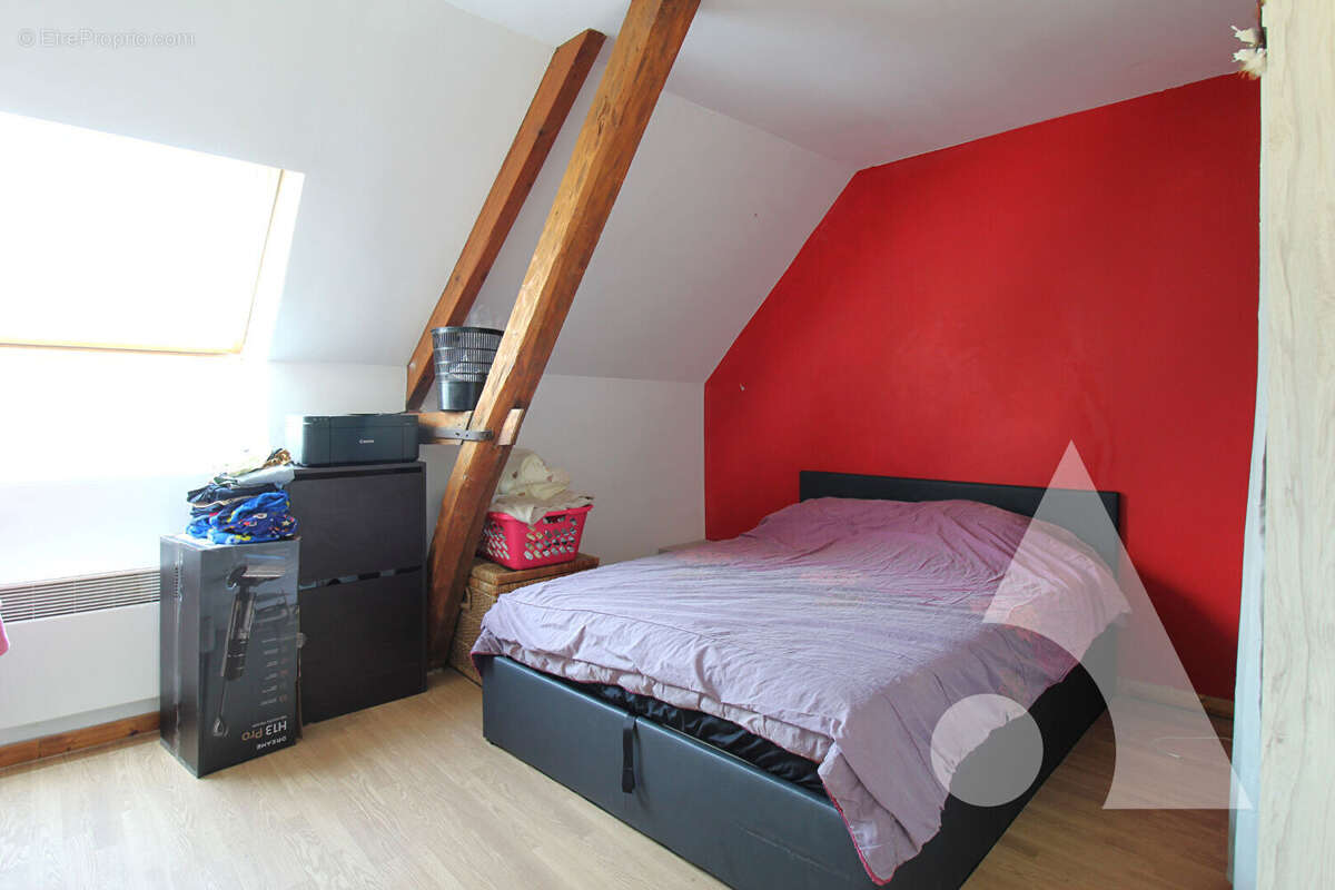Maison à ESTREES-SAINT-DENIS