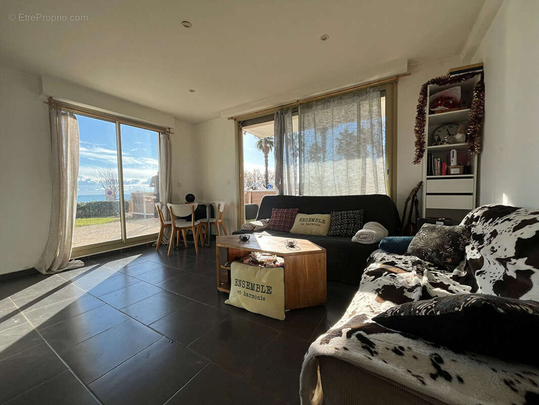 Appartement à VILLENEUVE-LOUBET