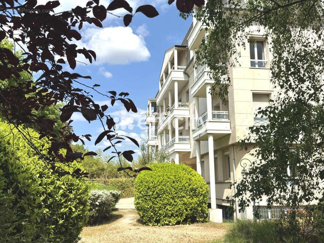 Appartement à SAINT-MAUR-DES-FOSSES