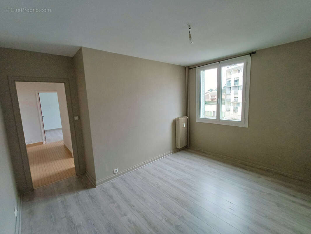 Appartement à AUBENAS