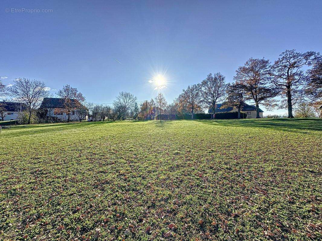 Terrain à AGEN-D&#039;AVEYRON