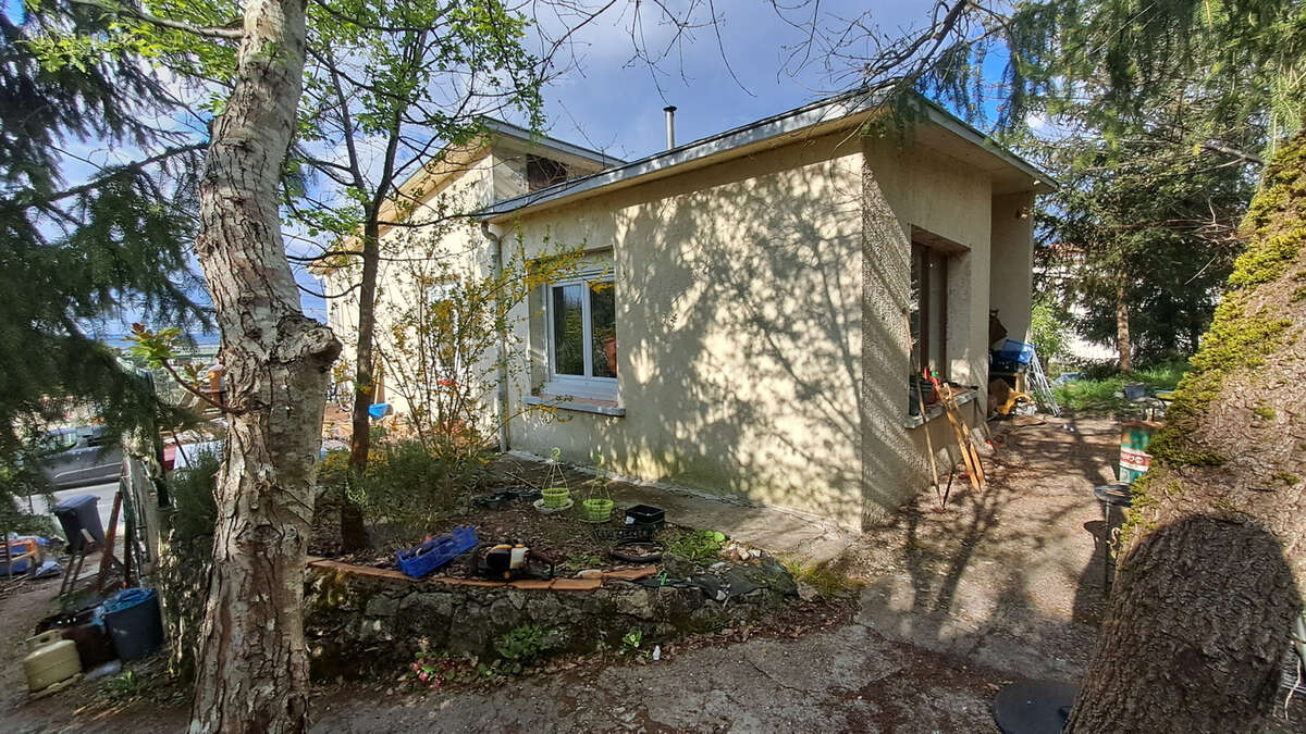 Maison à PUJOLS