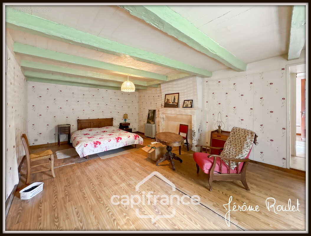 Maison en pierre à vendre 5 pièces 3 chambres Dépendances Terrain 1,5 ha Champigny-En-Rochereau (86) - photo 12