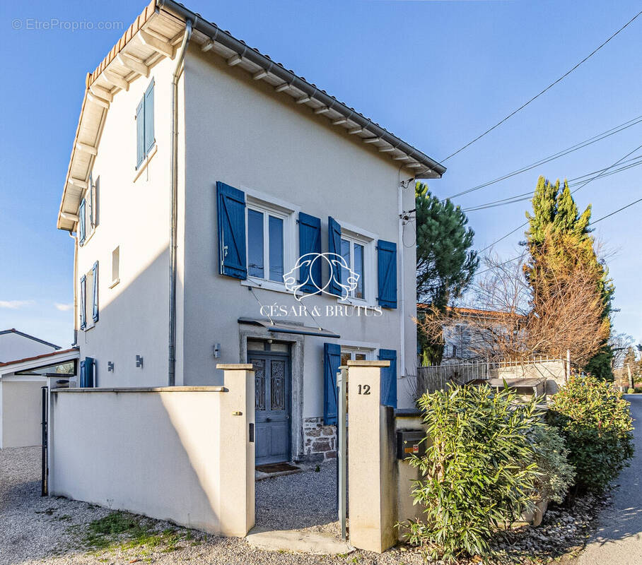 Maison à TASSIN-LA-DEMI-LUNE