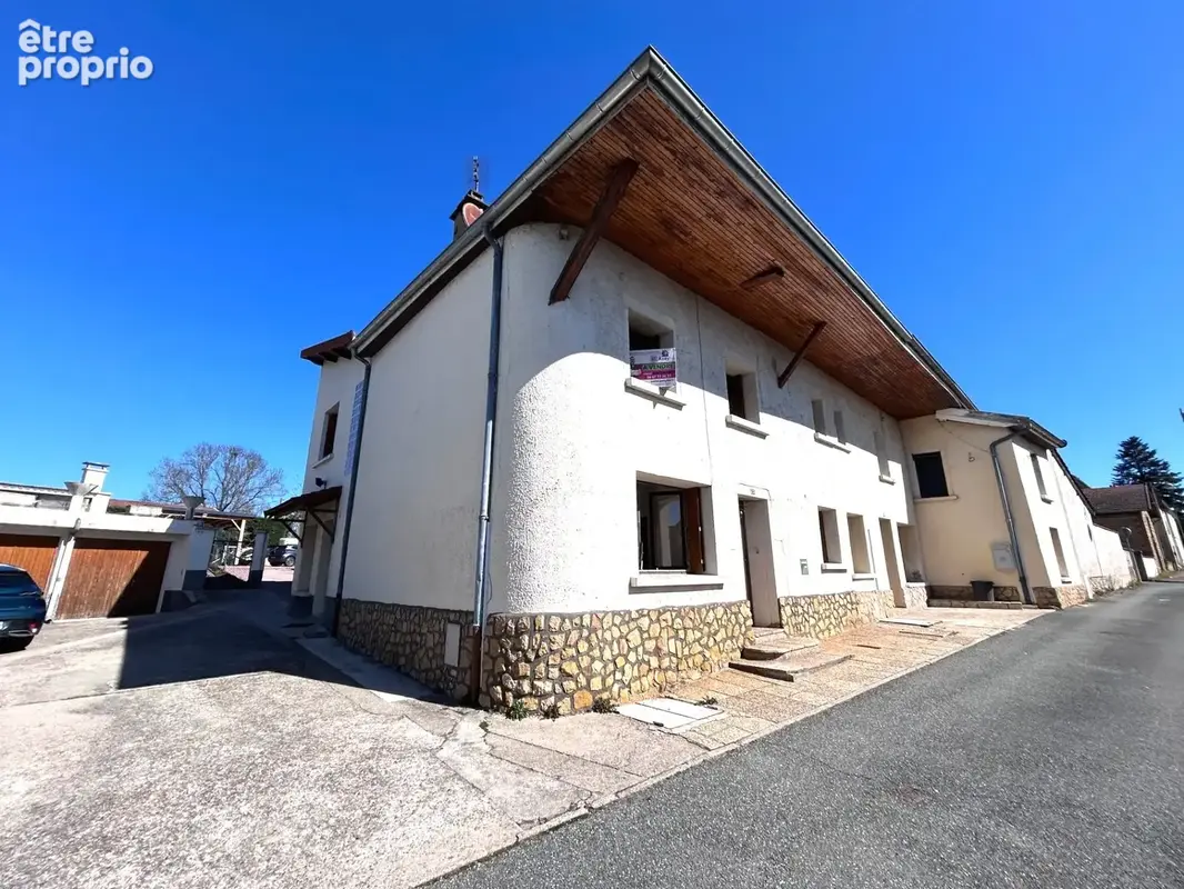 Photo Maison à Pouilly-Sous-Charlieu au prix de 129 000€