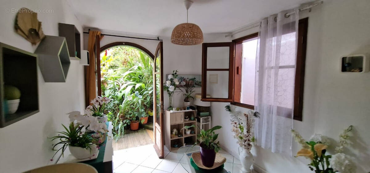 Maison à PETITE-ILE