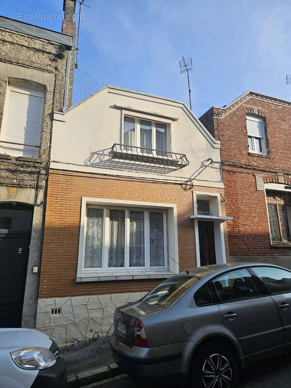 Maison à SAINT-QUENTIN