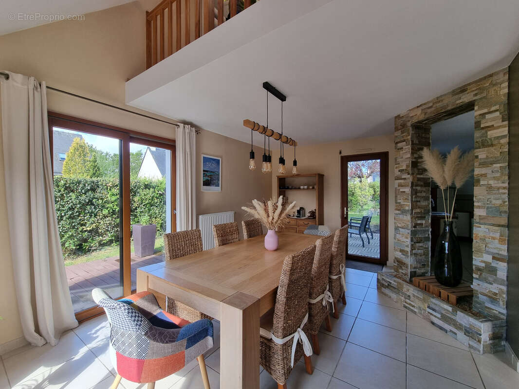 Maison à SAINT-ERBLON