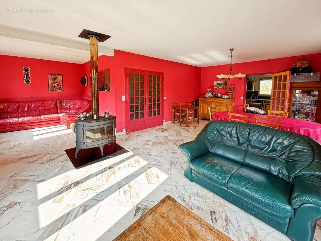 Maison à VILLECONIN