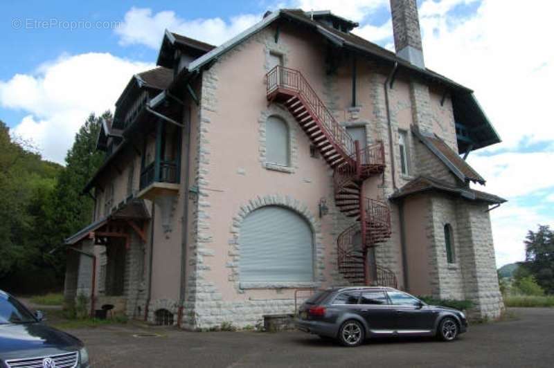 1080 m² à Bavans  - photo 3
