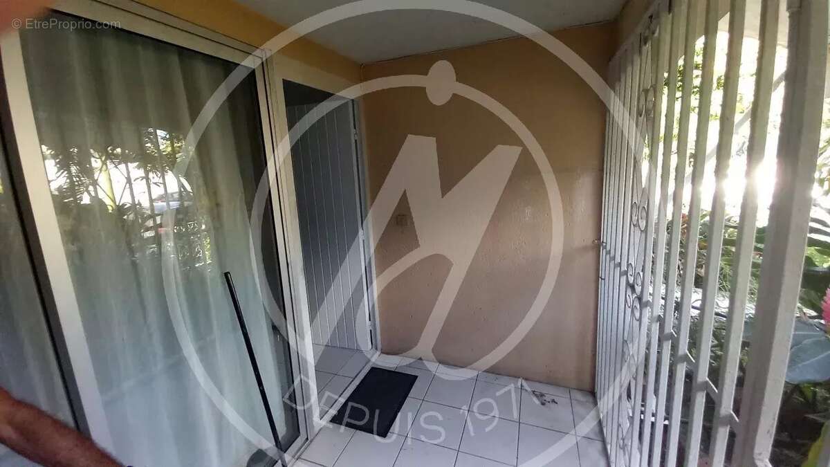 Appartement à LES ABYMES