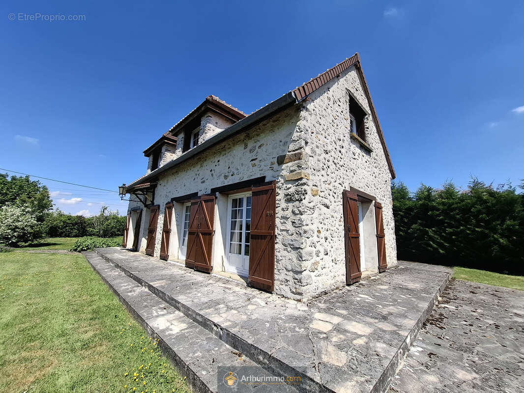 Maison à TREFOLS