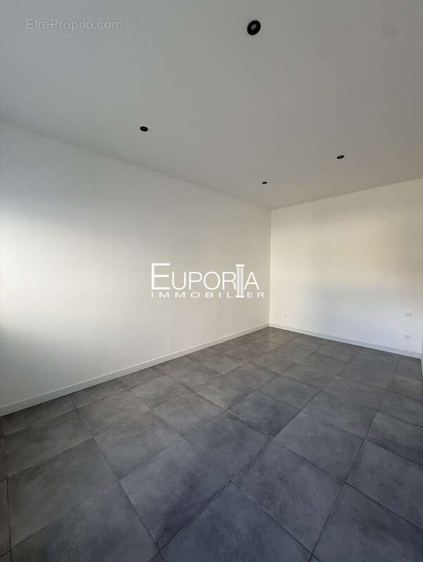 Maison à RILLIEUX-LA-PAPE