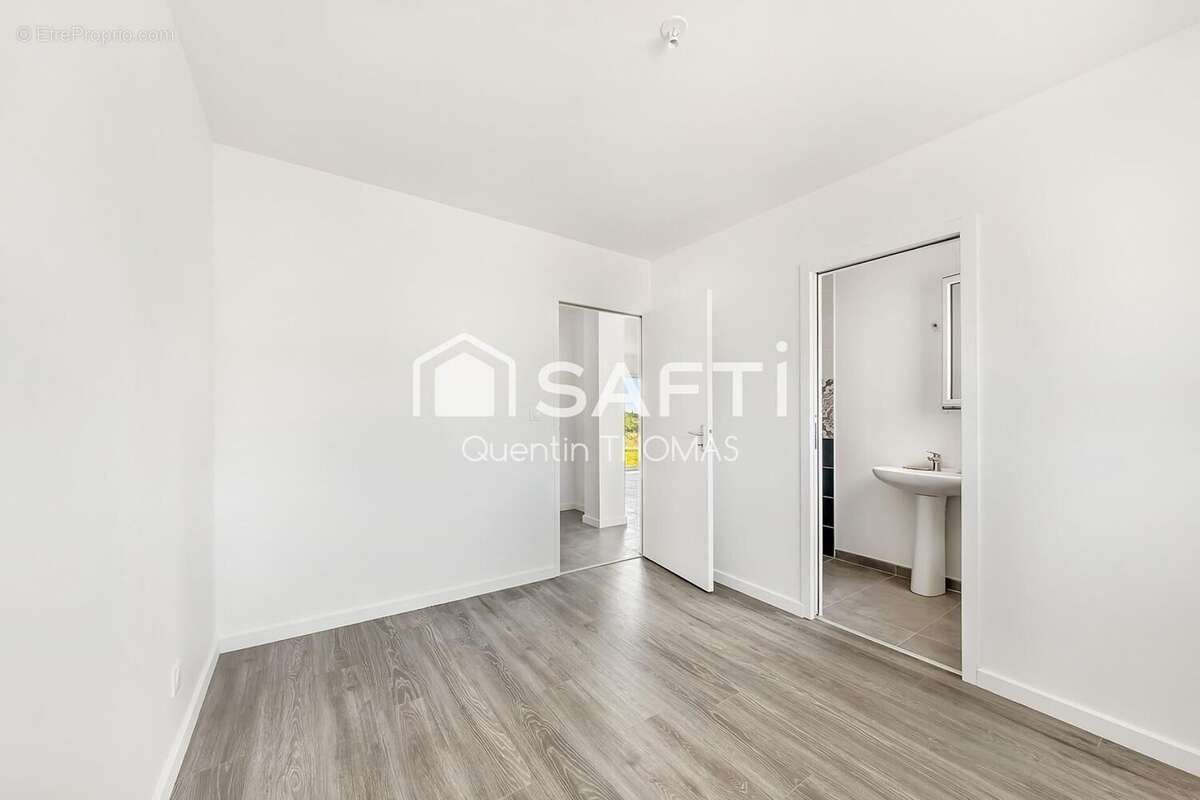 Maison 90 m² à Saint-Seglin  - photo 9
