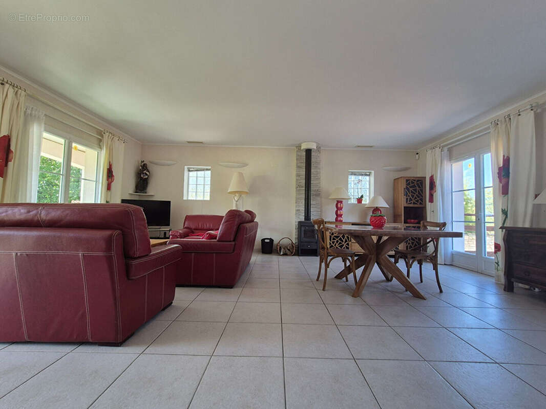 Maison 104m² à saint-georges-du-bois - photo 6