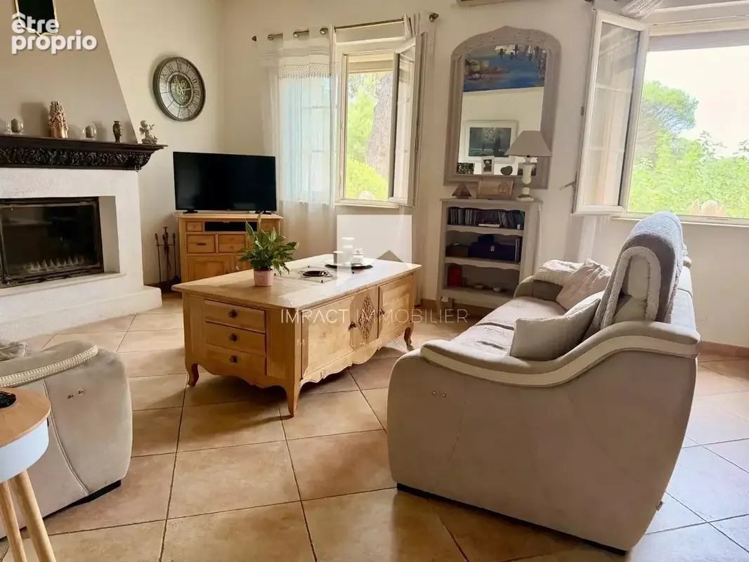 Cavalaire -  Maison 220 m² plus bergerie sur 7500m² de terrain - photo 2